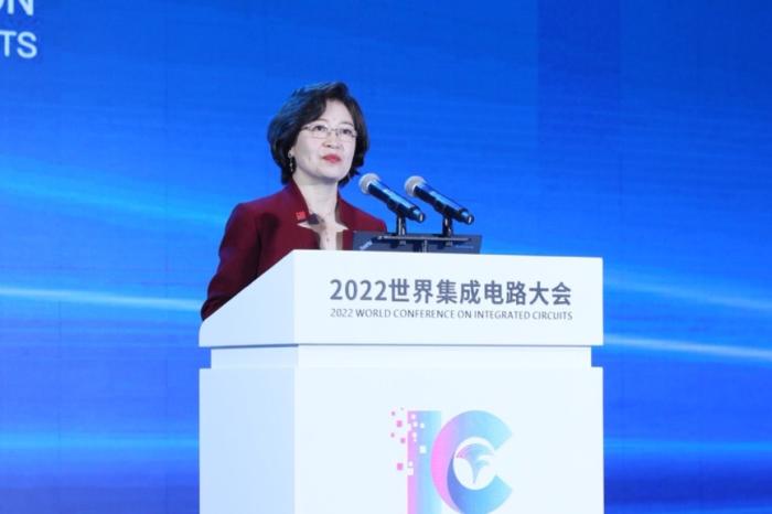 英特爾公司高級(jí)副總裁、中國區(qū)董事長王銳：半導(dǎo)體高速發(fā)展推動(dòng)數(shù)字化浪潮奔涌向前